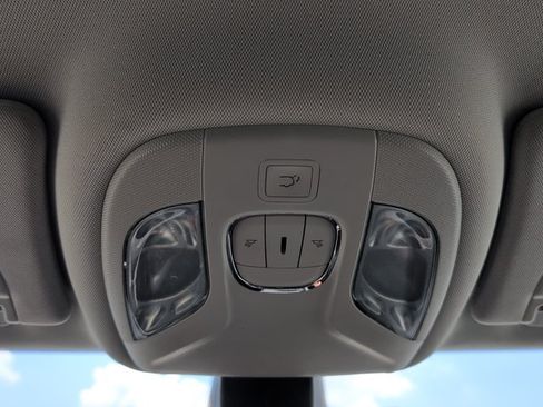 Used 2020 Jeep Compass Latitude w/ Popular Equipment Group AWD/4WD image 23