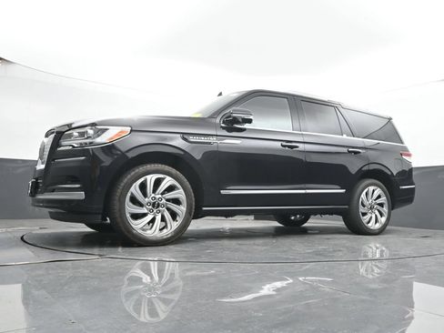 Used 2024 Lincoln Navigator Premiere AWD/4WD image 46