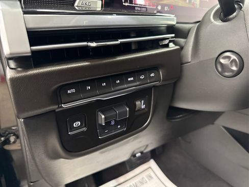 Used 2025 Cadillac Escalade Sport w/ Touring Package image 41