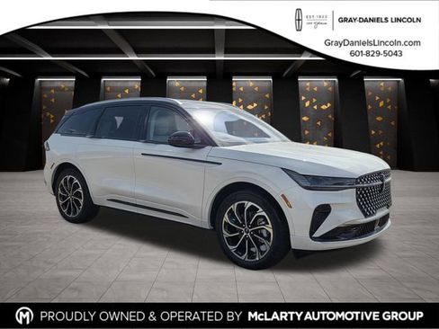 New 2026 Lincoln Nautilus Reserve image 1