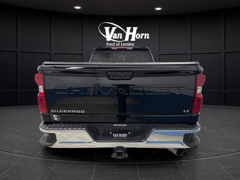 Used 2024 Chevrolet Silverado 2500 LT w/ Convenience Package image 12