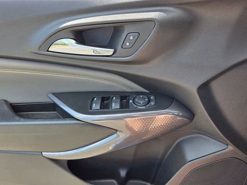 Used 2025 Chevrolet Trax ACTIV w/ Driver Confidence Package image 33