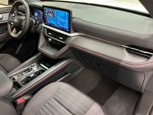 Used 2025 Ford Explorer ST-Line AWD/4WD image 21