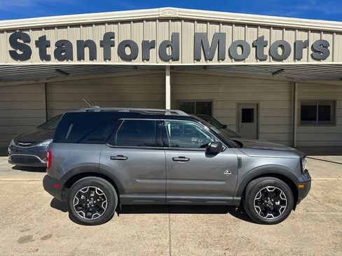 Used 2025 Ford Bronco Sport Outer Banks image 1