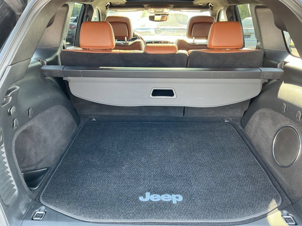 Used 2020 Jeep Grand Cherokee Summit AWD/4WD image 27