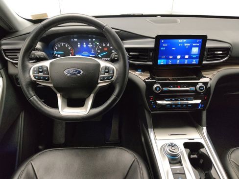Used 2023 Ford Explorer Limited image 22