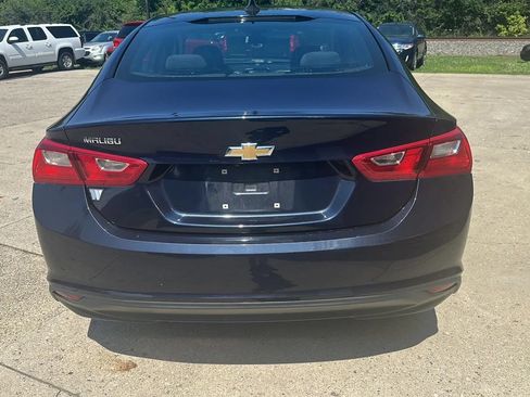 Used 2017 Chevrolet Malibu LS FWD image 4