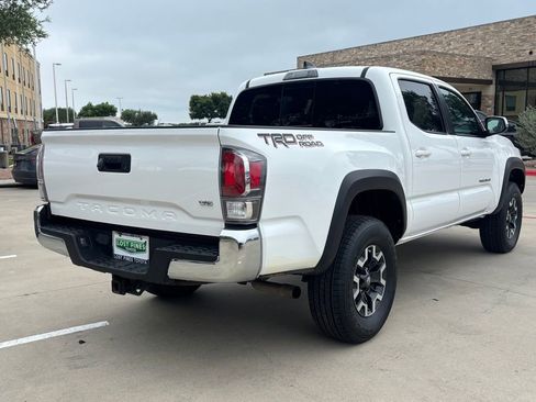 Used 2022 Toyota Tacoma TRD Off-Road RWD image 4