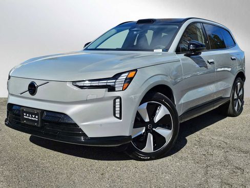 New 2025 Volvo EX90 Plus image 3