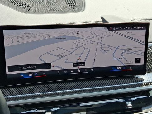 Used 2025 BMW X5 M60i w/ Executive Package image 17