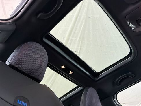 New 2026 MINI Cooper 4-Door Hardtop FWD image 17