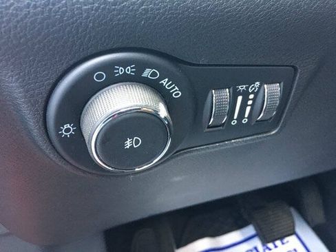 Used 2024 Jeep Compass Trailhawk AWD/4WD image 11