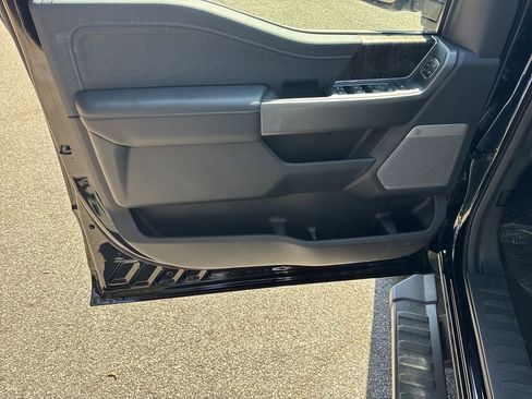 New 2026 Ford F350 Lariat w/ Black Appearance Package image 10