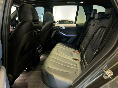 Used 2022 BMW X5 xDrive40i w/ Premium Package image 24