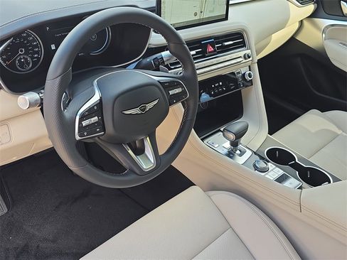 Used 2026 Genesis G70 2.5T image 15