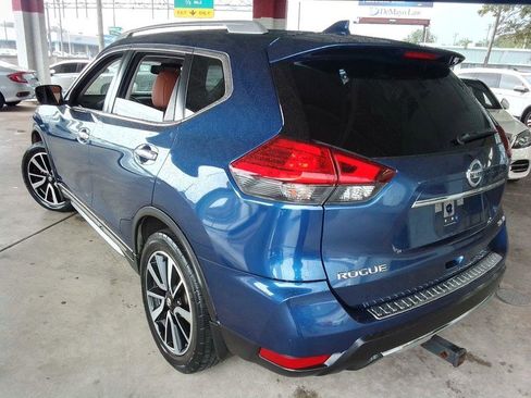 Used 2017 Nissan Rogue SL w/ SL Premium Package AWD/4WD image 4