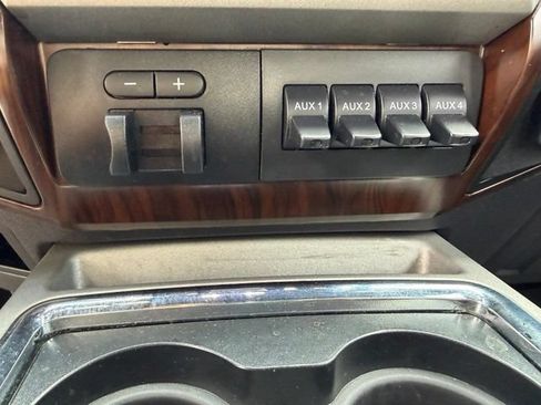 Used 2015 Ford F250 Lariat w/ Chrome Package AWD/4WD image 30