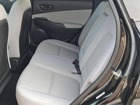 Used 2022 Hyundai Kona SEL FWD image 17
