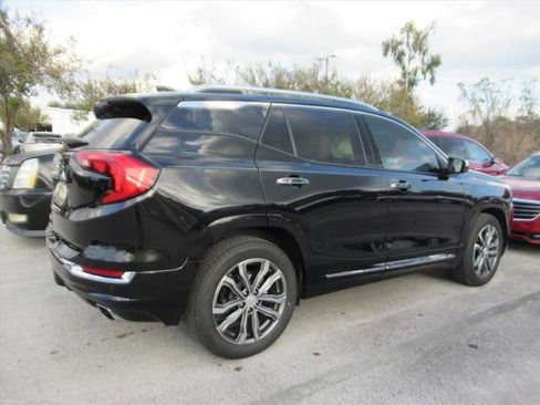 Used 2019 GMC Terrain Denali w/ Driver Alert Package II image 4