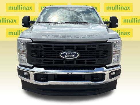New 2026 Ford F350 XL w/ XL Chrome Package AWD/4WD image 22