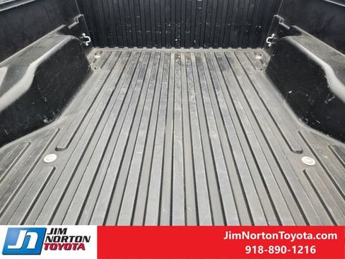 Used 2022 Toyota Tacoma TRD Sport w/ Technology Package RWD image 32