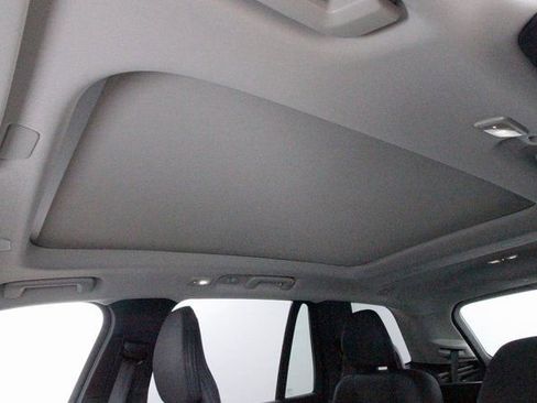 Certified 2025 Volvo XC90 T8 Plus w/ Protection Package Premier image 49