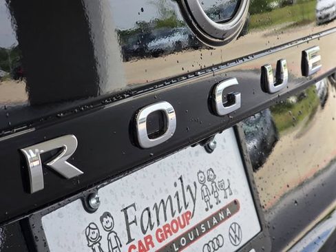 Used 2023 Nissan Rogue S FWD image 8