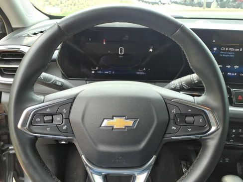 Used 2024 Chevrolet TrailBlazer LT w/ Convenience Package AWD/4WD image 22