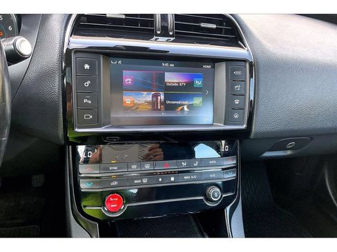 Used 2018 Jaguar XE Premium AWD/4WD image 25