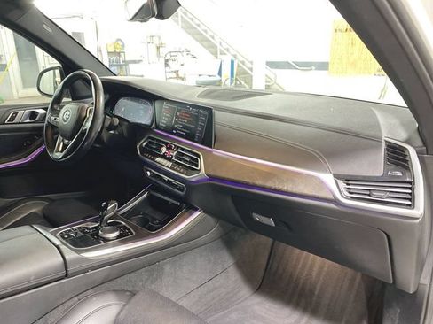 Used 2023 BMW X5 xDrive40i w/ Premium Package AWD/4WD image 29