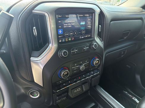 Certified 2020 Chevrolet Silverado 1500 RST AWD/4WD image 17