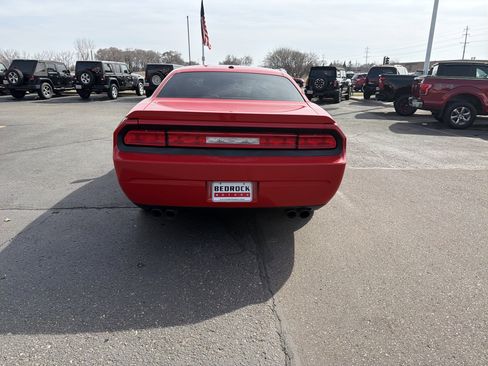 Used 2009 Dodge Challenger R/T w/ Sound Group RWD image 6