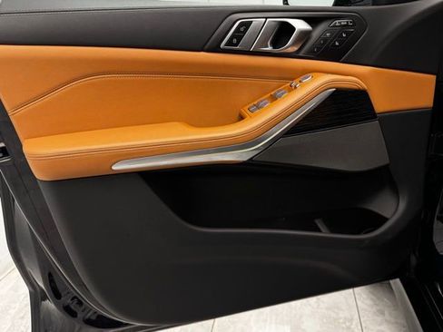 Used 2023 BMW X7 xDrive40i w/ Executive Package image 42