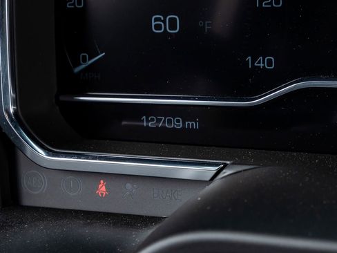 Used 2024 GMC Sierra 1500 AT4 w/ Technology Package image 21