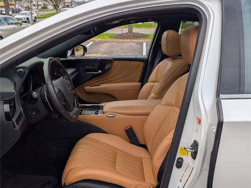 Used 2022 Lexus LS 500 AWD w/ Luxury Package image 17