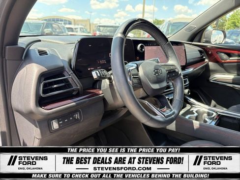 Used 2025 Chevrolet Traverse Z71 w/ Enhanced Driving Package AWD/4WD image 21