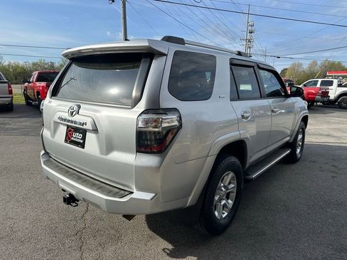Used 2019 Toyota 4Runner SR5 Premium AWD/4WD image 7