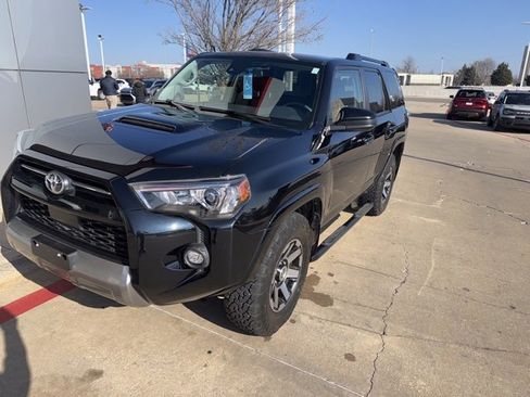 Used 2022 Toyota 4Runner TRD Off-Road image 3