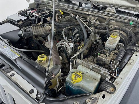 Used 2010 Jeep Wrangler Unlimited Sport AWD/4WD image 27