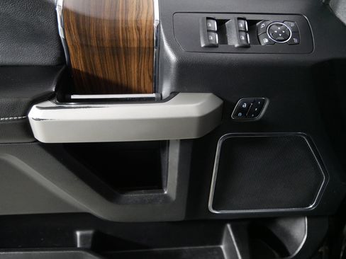 Used 2016 Ford F150 Lariat w/ Equipment Group 502A Luxury image 19