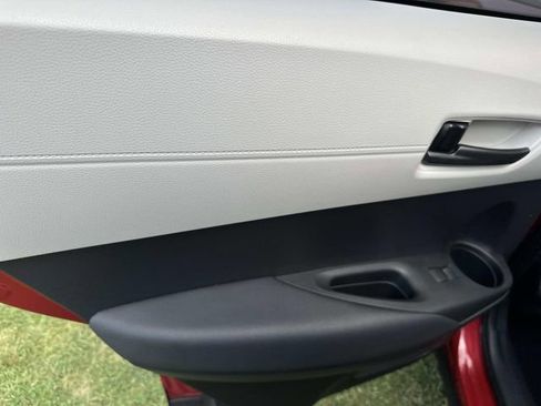 Used 2023 Toyota Corolla Cross LE FWD image 19