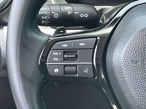 Used 2025 Honda Pilot EX-L image 12