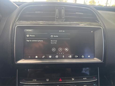 Used 2019 Jaguar XE image 41