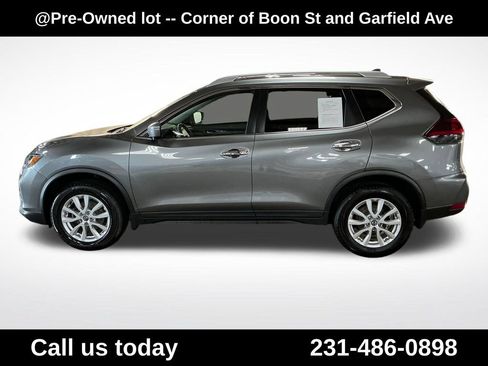 Used 2018 Nissan Rogue SV w/ Premium Package AWD/4WD image 2