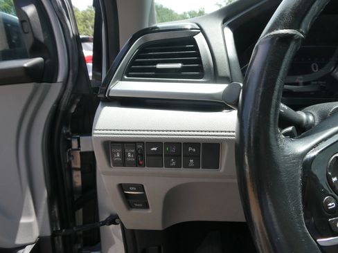 Used 2019 Honda Odyssey Elite image 18
