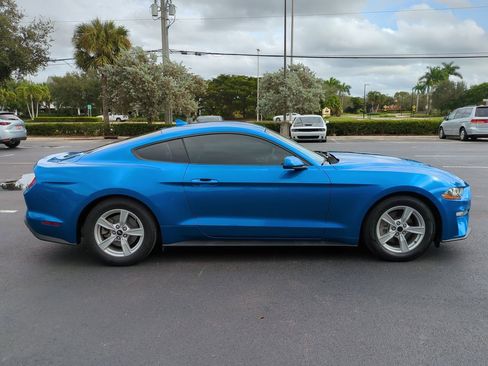 Certified 2021 Ford Mustang Coupe image 3