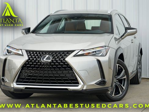 Used 2021 Lexus UX 200 image 1