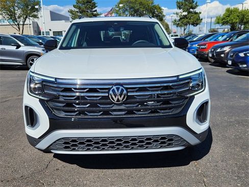 New 2026 Volkswagen Atlas Peak Edition image 5