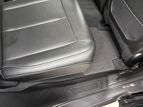 Used 2023 Jeep Grand Cherokee 4WD 4xe w/ Luxury Tech Group II image 30