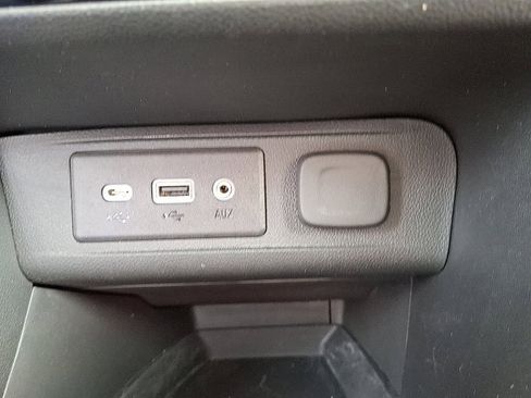 Certified 2023 Buick Encore GX Preferred w/ Cold Weather Comfort Package FWD image 22